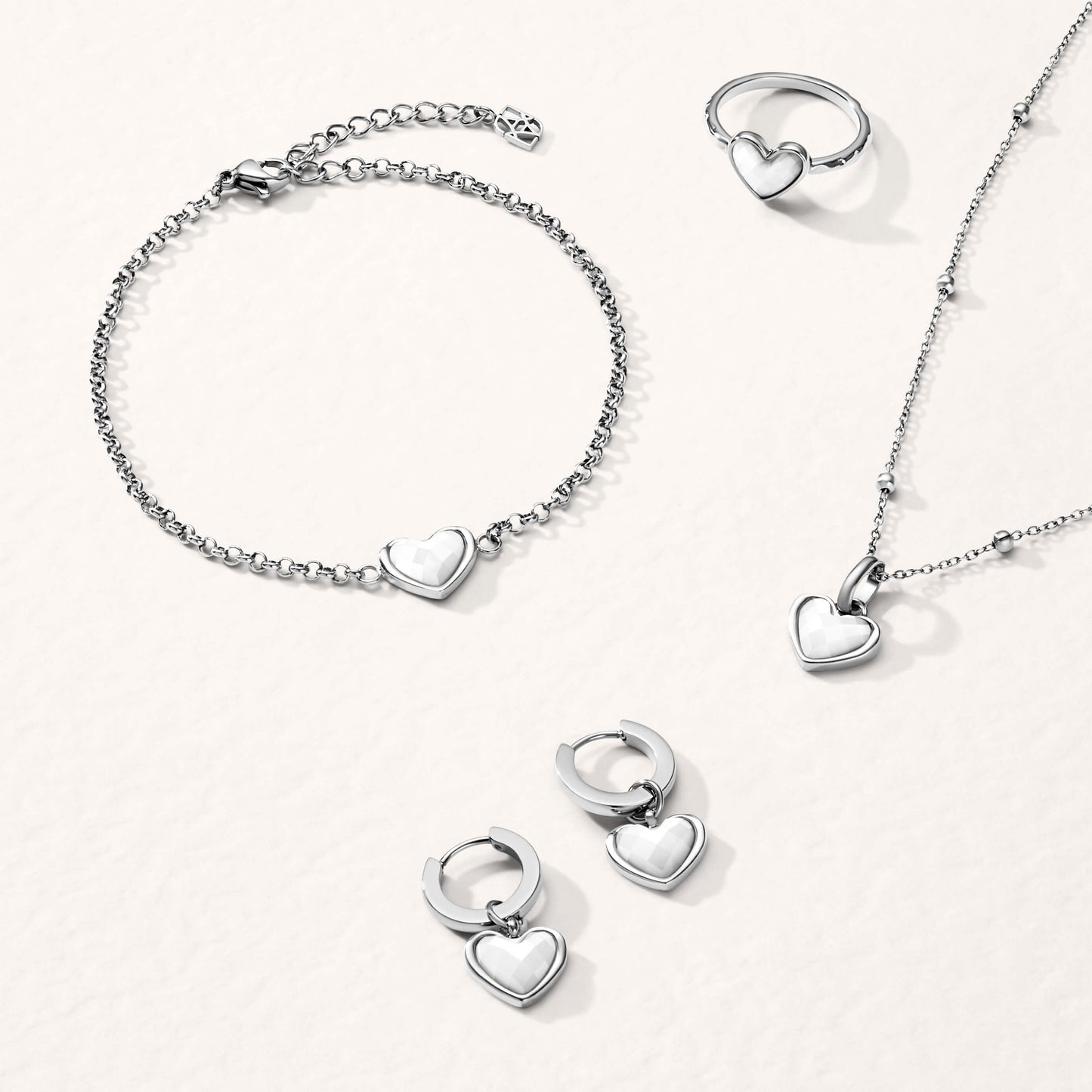 Mother of Pearl Heart Ring (Silver)